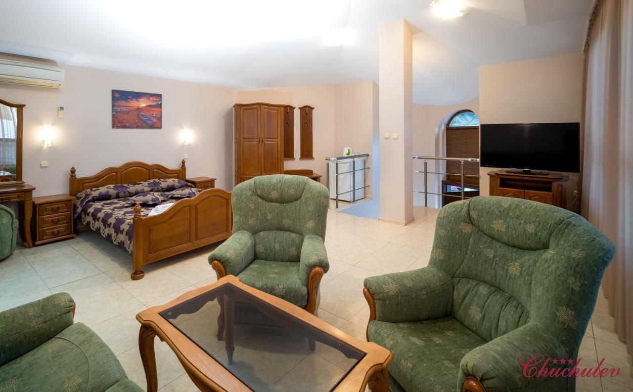 Hotel Chuchulev ソゾポル エクステリア 写真